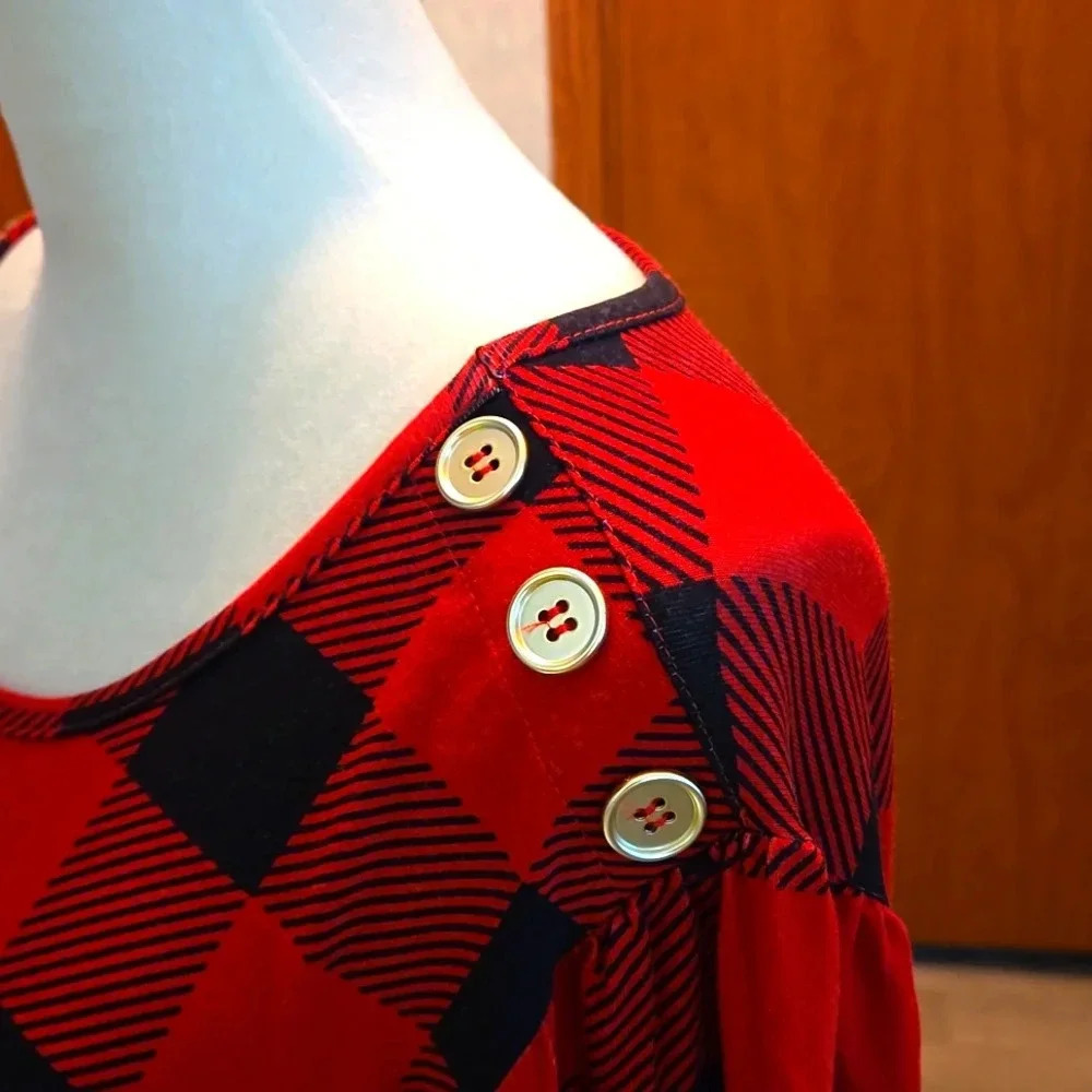 Kim Rogers 2X Red Black Buffalo Plaid Hi-Lo Pullover Top w/ Shoulder Buttons - Picture 4 of 12